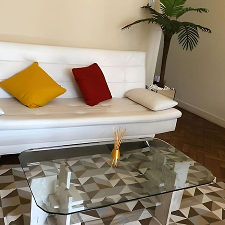 Apartamento Em Copacabana Com Vista Lateral Do Mar Rio de Janeiro Exteriör bild